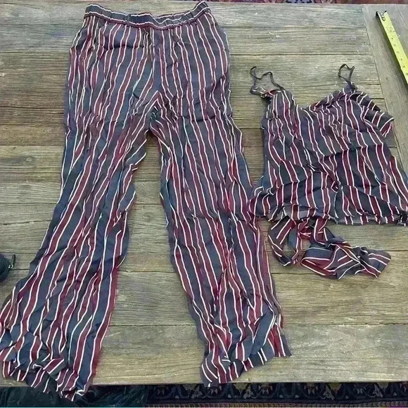 FRAME Women's Side Slit Striped Top and Pant Set Size M in Navy Multi - Picture 4 of 8